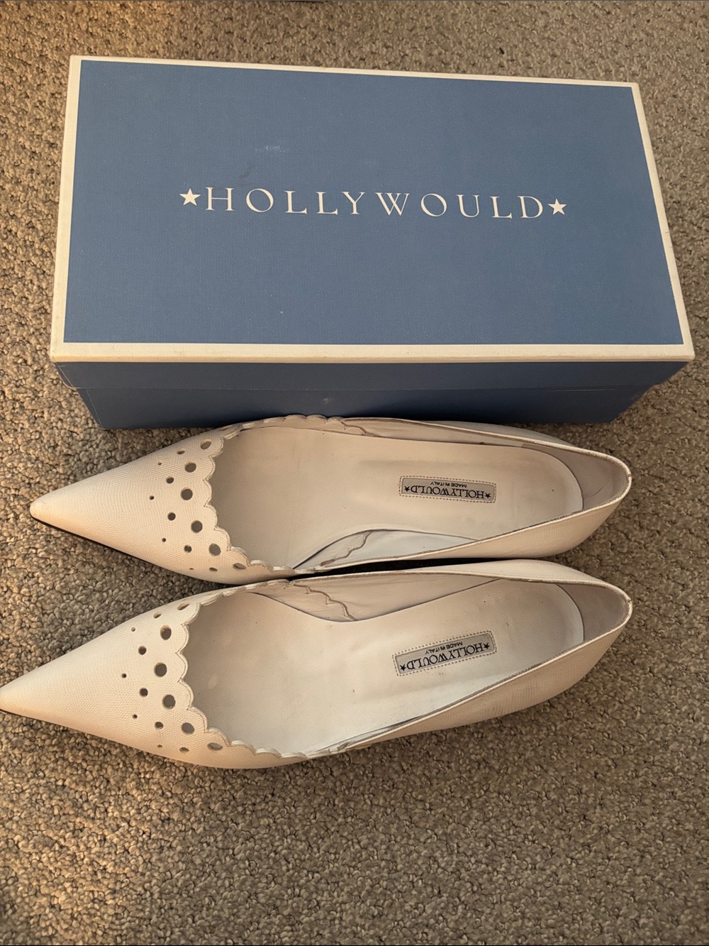 Hollywould Women's Scalloped Pointed Toe Flats in White